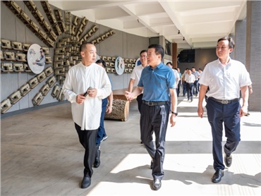 湖南省副省長陳飛一行蒞臨圣得西產業園，圣澳威斯備受關注！